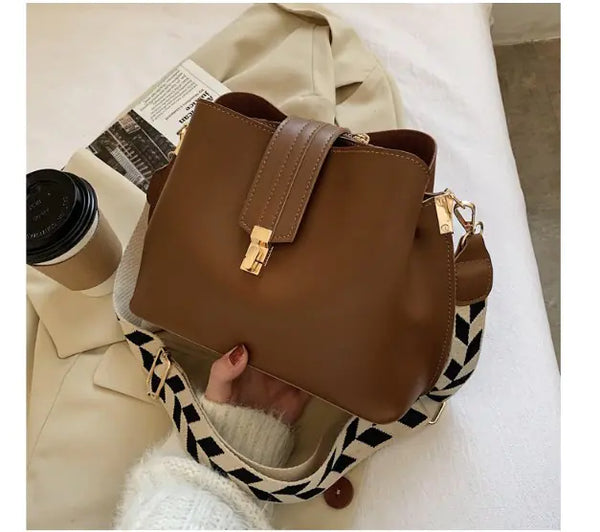 Fashionable Women's Bucket Bag - Korean Style Crossbody
